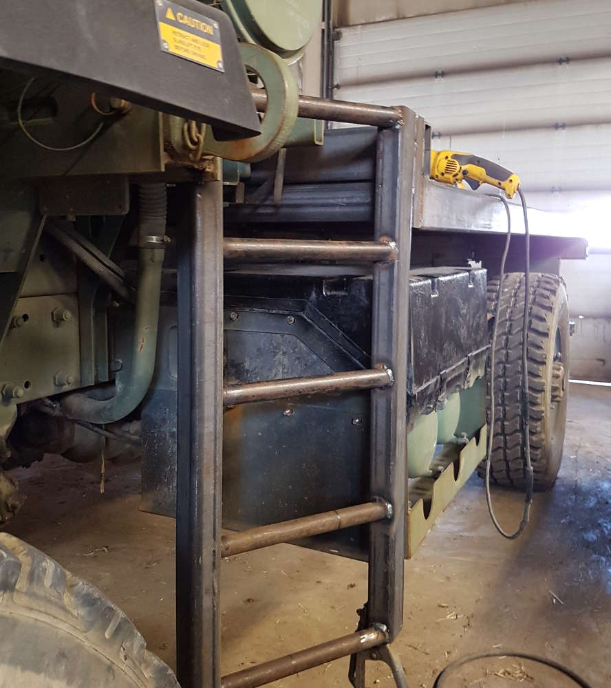 Deck ladder