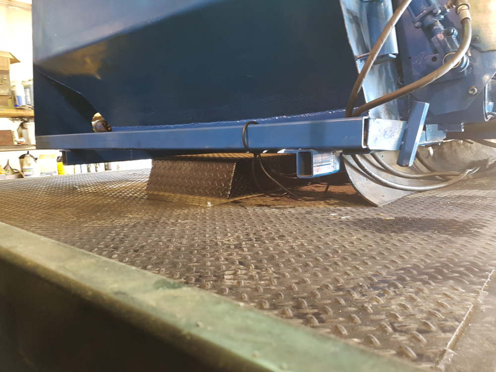 Deck pump hump