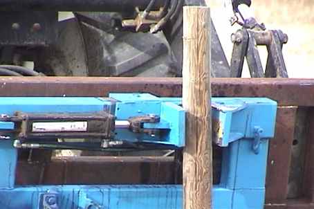 postpullerTV140front.jpg (16765 bytes)